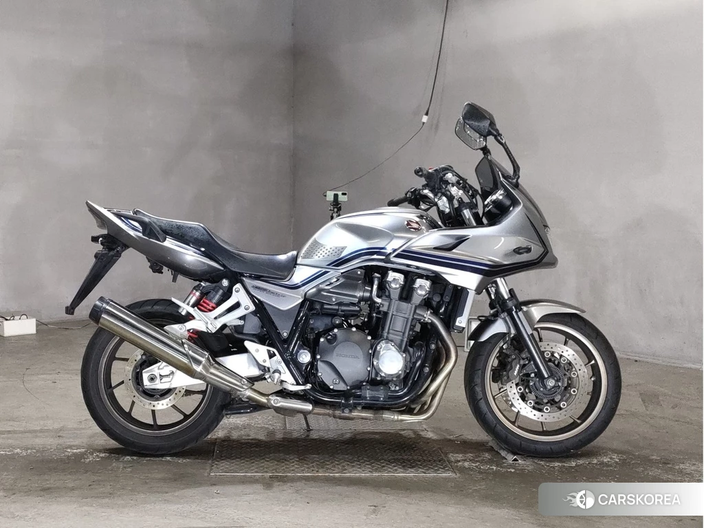 Проданный Honda CB1300SF BOLDOR 2017 из Японии