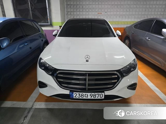 Mercedes-Benz E-Class W214 2025 Белый из Кореи