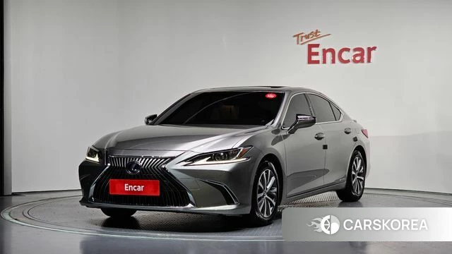 Lexus ES300h 7th generation 2019 Серебристо-серый из Кореи