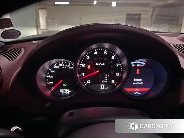 Porsche 718 Boxster 2021 Серебристо-серый из Кореи