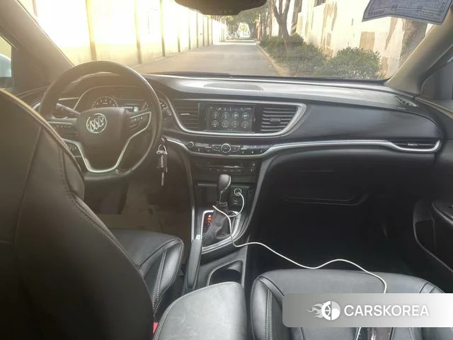 Buick Yinglang 2020 Белый из Китая