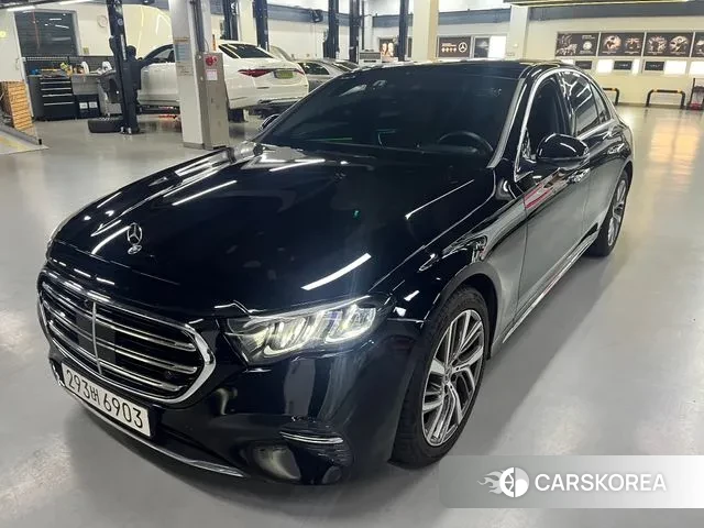 Mercedes-Benz E-Class W214 2024 Белый из Кореи
