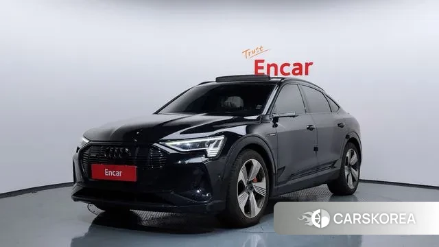 Audi e-Tron 2021 Черный из Кореи