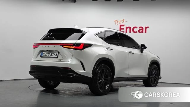 Lexus NX350h Second generation 2025 Белый из Кореи