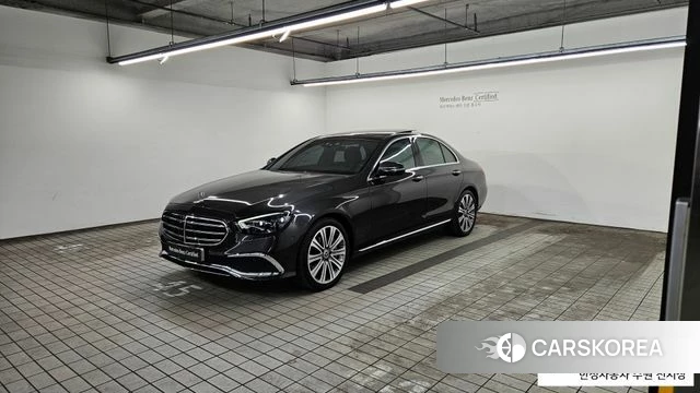 Mercedes-Benz E-Class W213 2022 Серый из Кореи
