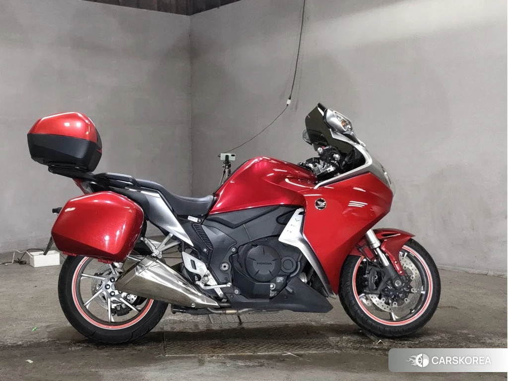 Проданный Honda VFR1200F 2010 из Японии, фото 2