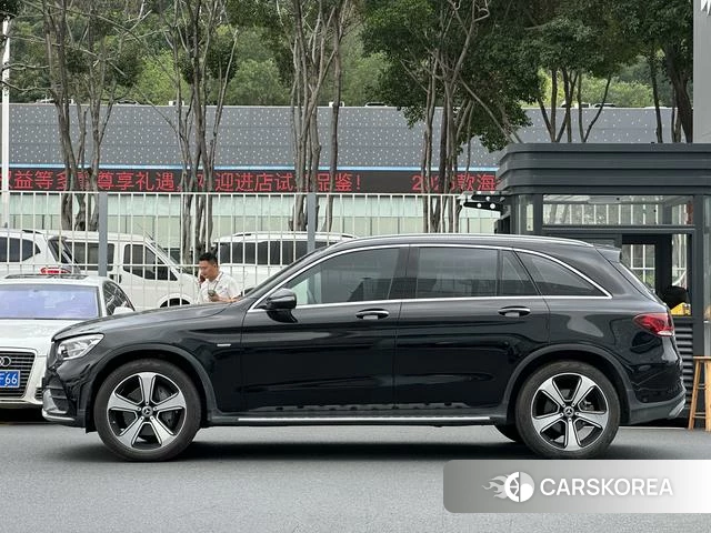 Mercedes-Benz GLC 2023 Черный из Китая