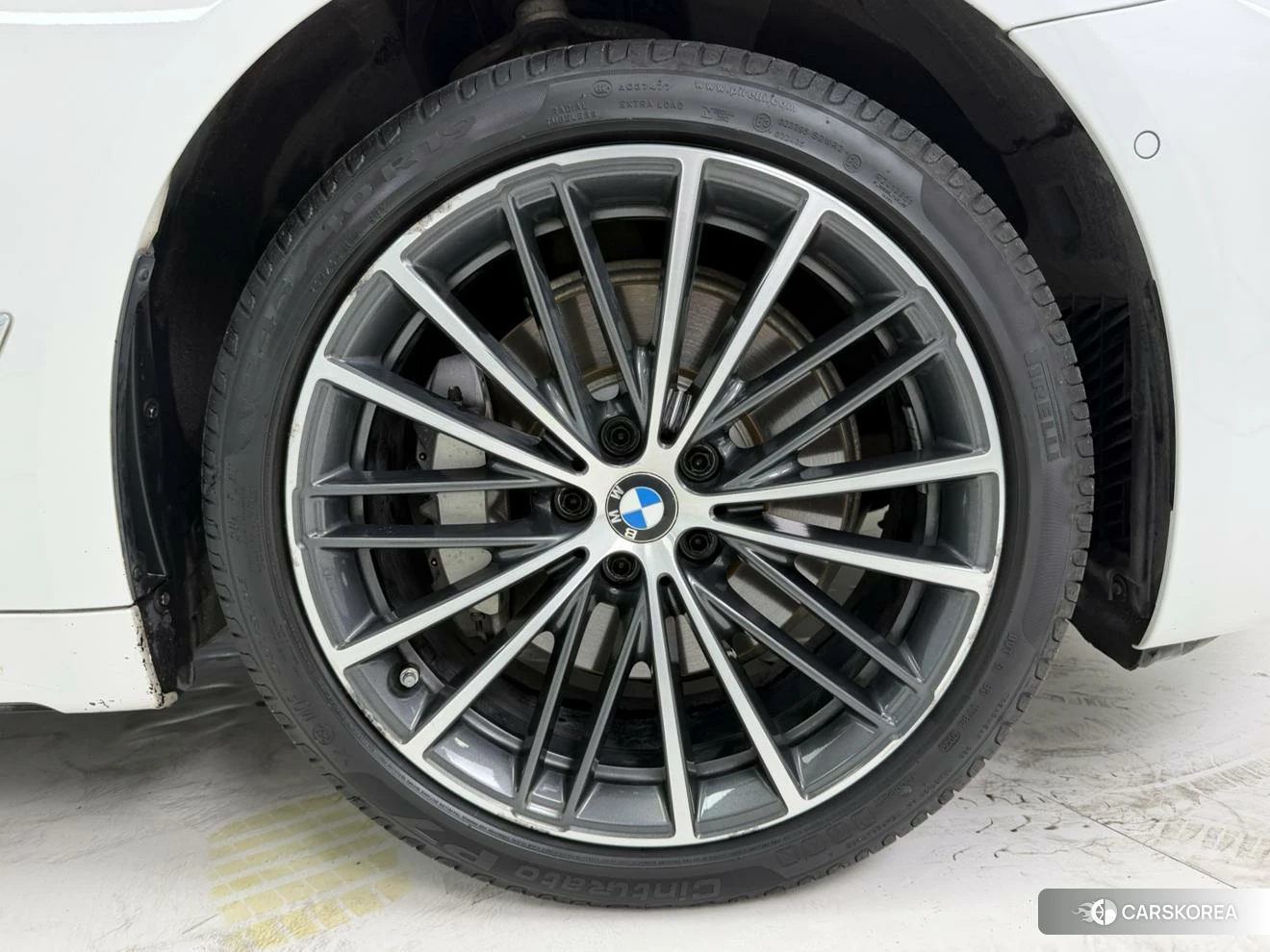 BMW 5 series 2023 Белый из Китая