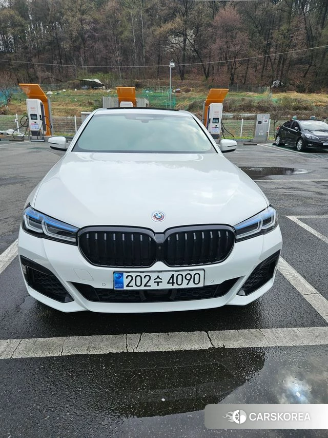 BMW 5 Series (G30) 2023 Белый из Кореи