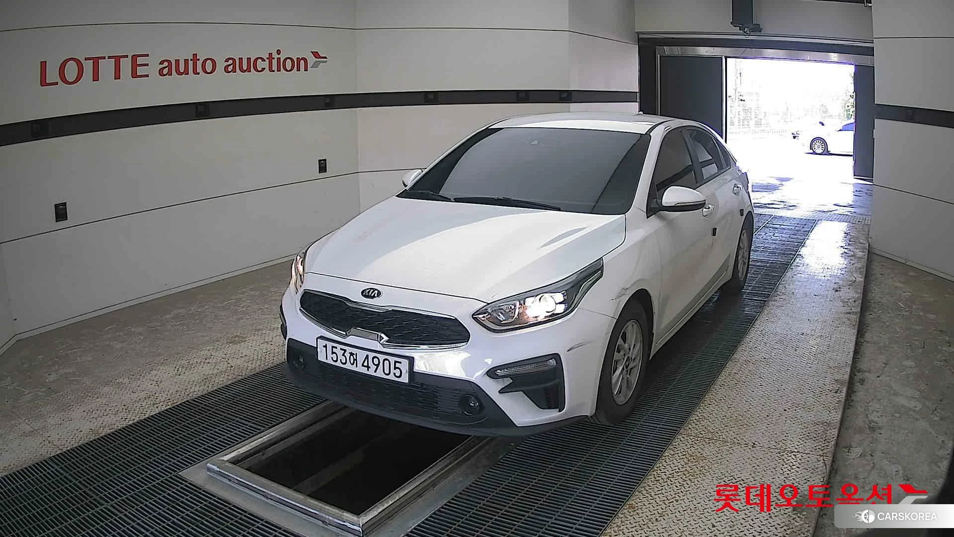 Kia K3 2021 Snow White Pearl из Кореи