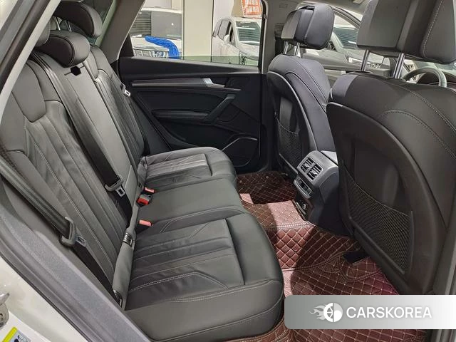 Audi Q5L 2023 Белый из Китая