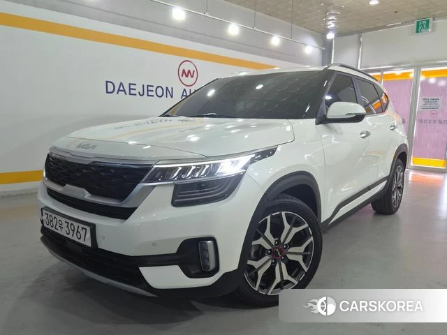 Kia Seltos 2022 Белый из Кореи