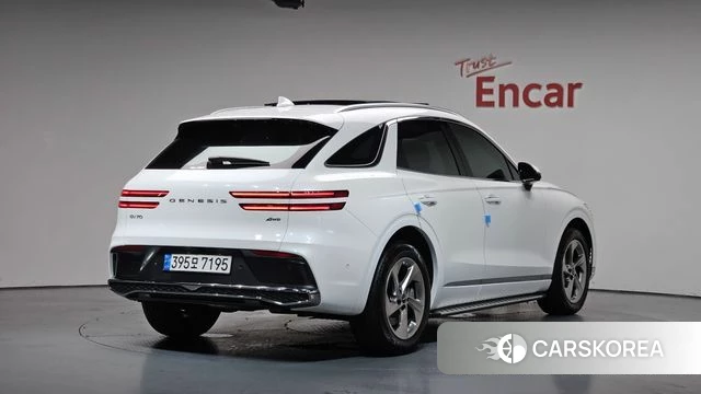 Genesis GV70 2024 Белый из Кореи