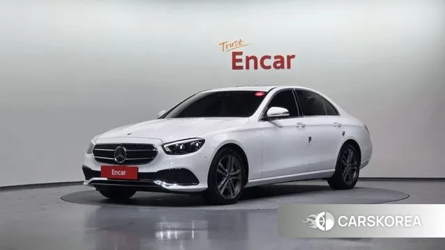 Mercedes-Benz E-Class W213 2022 Белый из Кореи