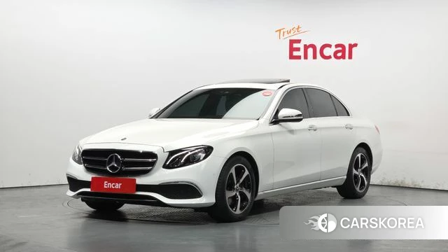 Mercedes-Benz E-Class W213 2020 Белый из Кореи