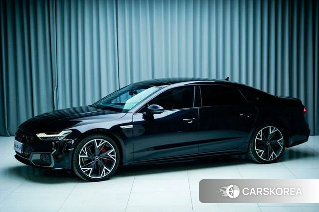 Audi A7L 2024 Черный из Китая
