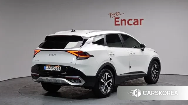 Kia Sportage 5th Generation Hybrid 2022 Белый из Кореи