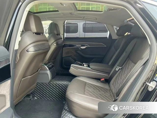 Audi A8 2022 Черный из Китая