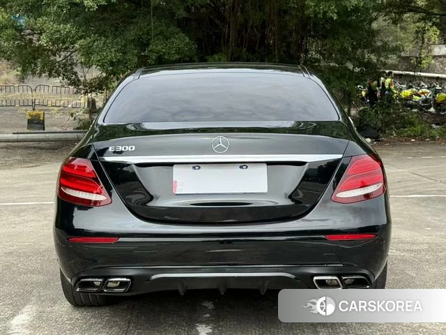 Mercedes-Benz E-class 2018 Черный из Китая