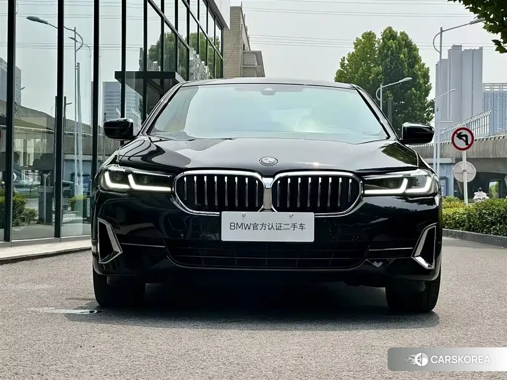 BMW 5 series 2022 Черный из Китая