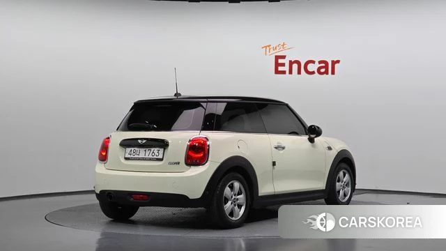 Mini Cooper 2018 Жемчужный цвет из Кореи