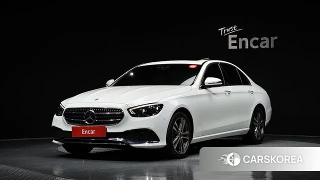 Mercedes-Benz E-Class W213 2021 Белый из Кореи