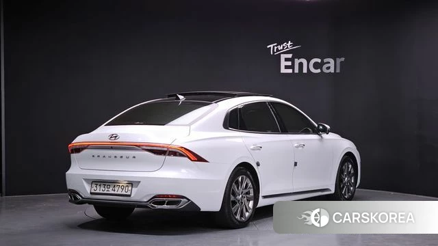 Hyundai The New Grandeur IG Hybrid 2020 Белый из Кореи