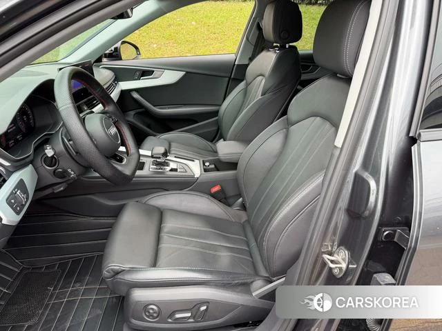 Audi A4L 2023 Темно-серый из Китая