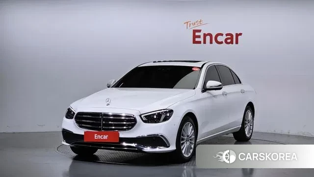 Mercedes-Benz E-Class W213 2023 Белый из Кореи