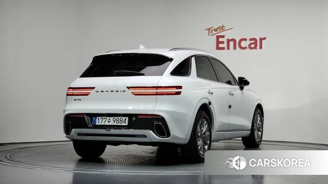Genesis GV70 2022 Белый из Кореи