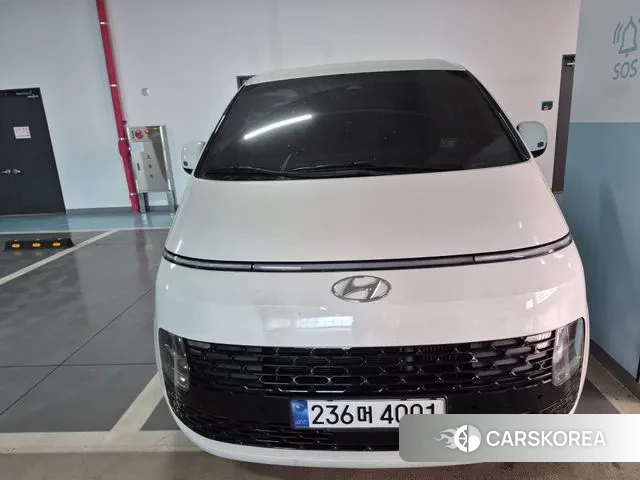 Hyundai Staria 2022 Белый из Кореи