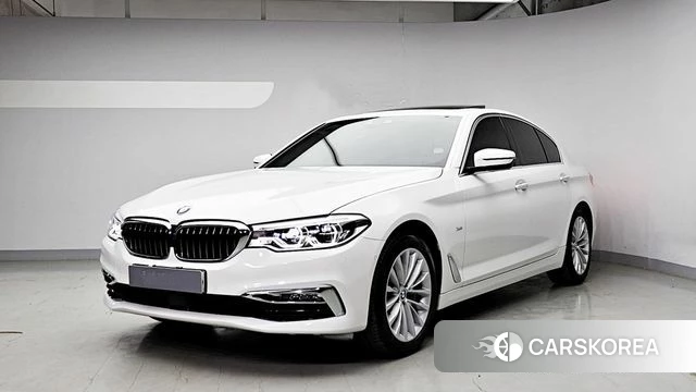 BMW 5 Series (G30) 2018 Белый из Кореи