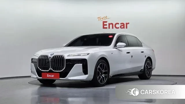 BMW 7 Series (G70) 2023 Белый из Кореи
