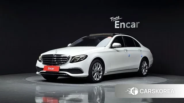 Mercedes-Benz E-Class W213 2019 Белый из Кореи
