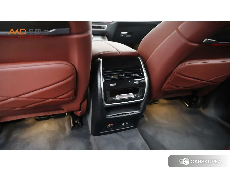 BMW X5 2022 Серебристо-серый из Китая