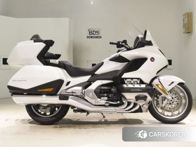 Проданный Honda GL1800 TOUR DCT 2026 из Японии, фото 3