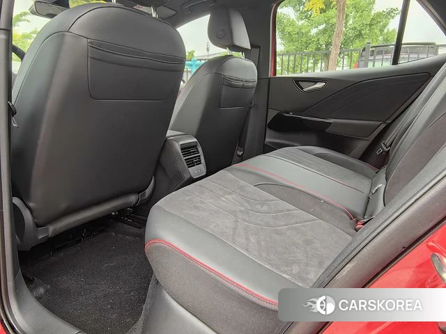 Volkswagen ID.3 2026 Красный из Китая