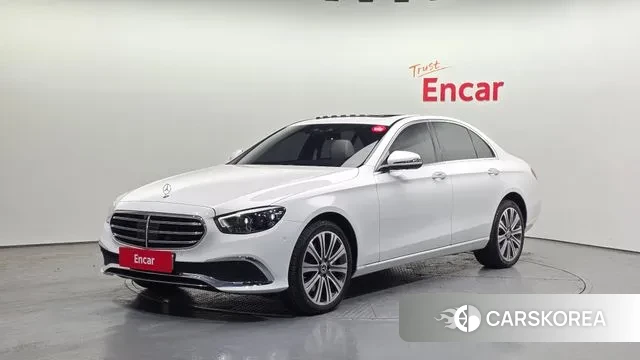 Mercedes-Benz E-Class W213 2022 Белый из Кореи