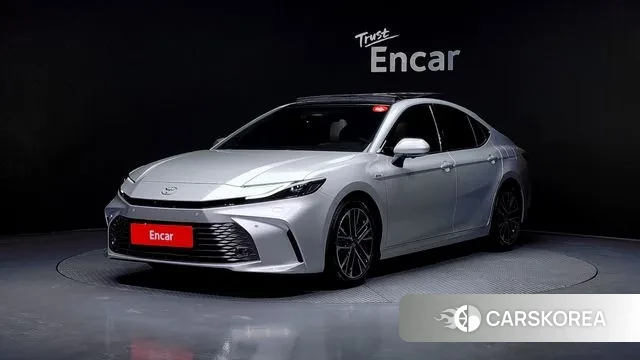 Toyota Camry (XV80) 2025 Серебряный из Кореи