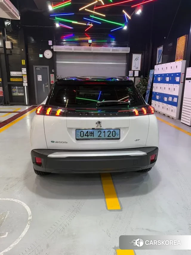 Peugeot e-2008 second generation 2021 Белый из Кореи