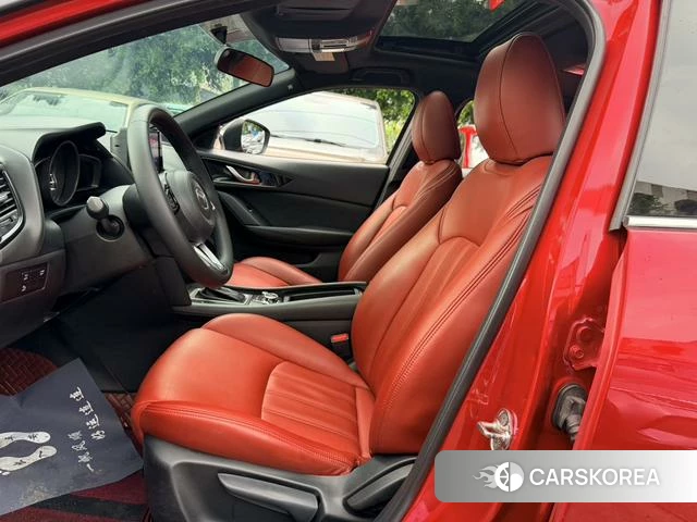 Mazda CX-4 2021 Красный из Китая