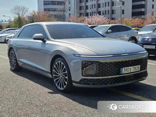 Hyundai Grandeur Hybrid (GN7) 2023 Серебристо-серый из Кореи