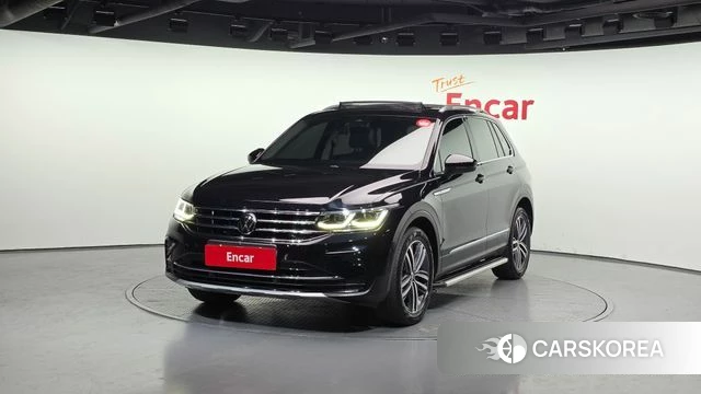 Volkswagen Tiguan second Generation 2022 Черный из Кореи