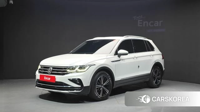 Volkswagen Tiguan second Generation 2021 Белый из Кореи