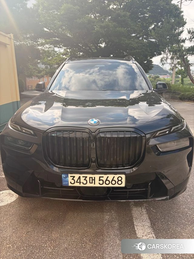 BMW X7 (G07) 2024 Черный из Кореи
