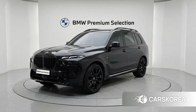 BMW X7 (G07) 2025 Черный из Кореи