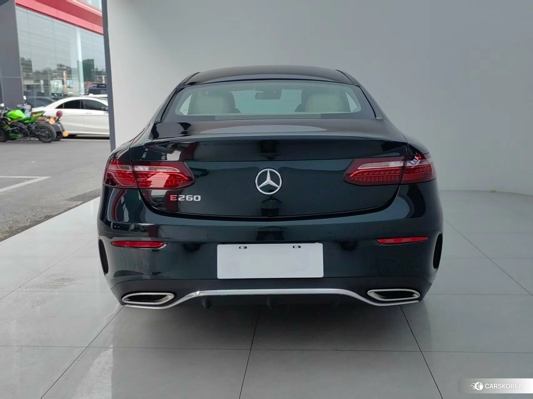 Mercedes-Benz E-class (imported) 2022 Зеленый из Китая