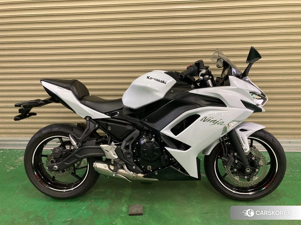 Проданный Kawasaki NINJA 650 ABS 2021 из Японии