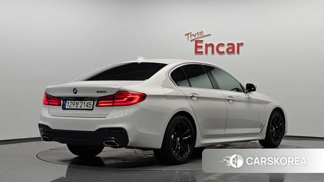 BMW 5 Series (G30) 2018 Белый из Кореи
