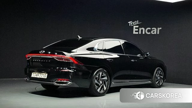 Hyundai The New Grandeur IG Hybrid 2022 Черный из Кореи